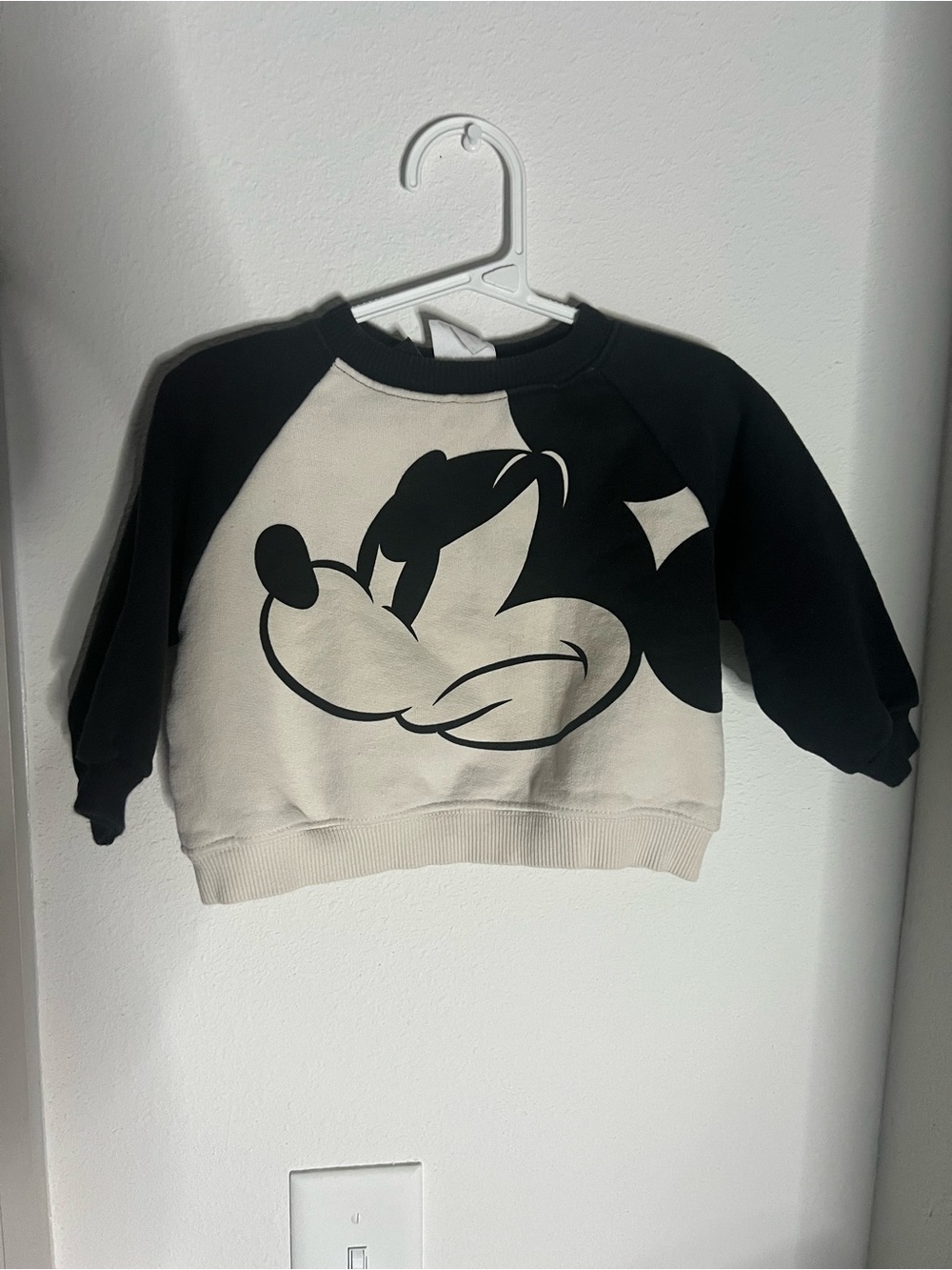 Zara Black & Cream Mickey Pullover Sweatshirt